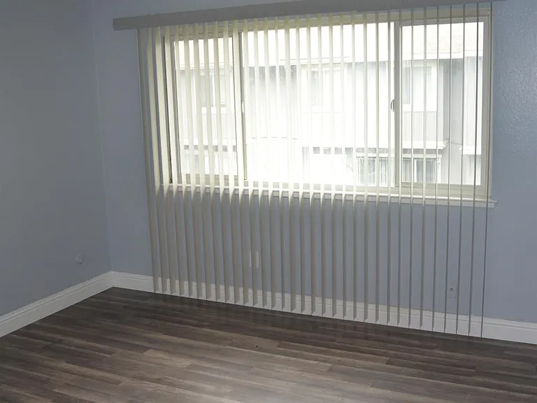 5953 Bamford Dr — Photo 20