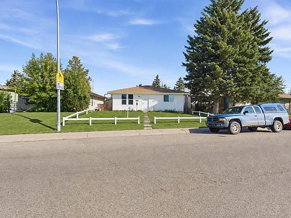 3rd image of 3116 W 39th St SE