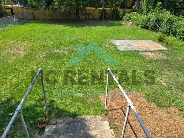 716 S Pine St — Photo 29