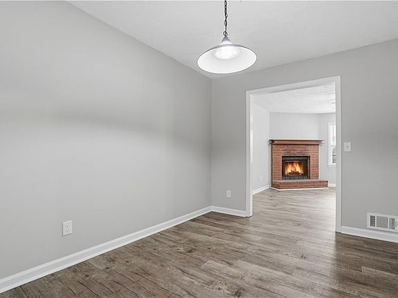 3rd image of 5342 Ridgemere Ct