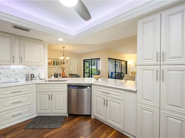 592 Beachwalk CIR #N105, NAPLES, FL 34108