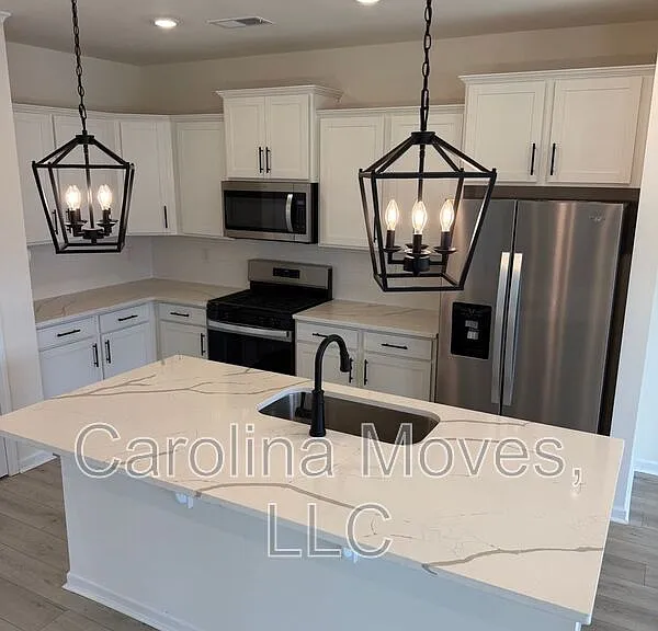 903 Gibbs Rd — Photo 6