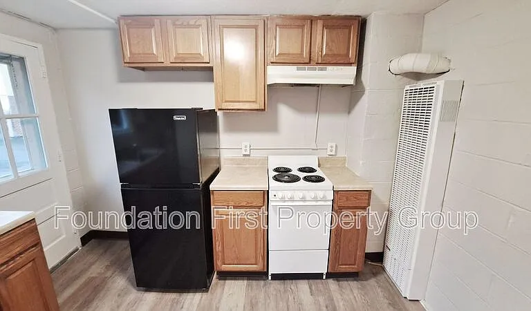 240 W High St #10 — Photo 2