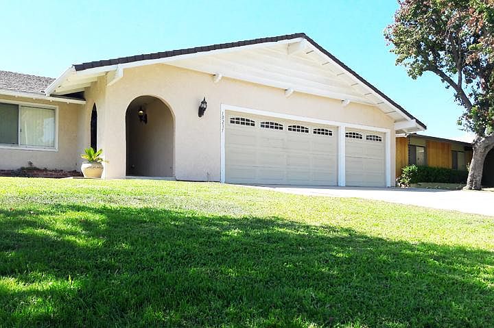 1st image of 10211 Petit Ave