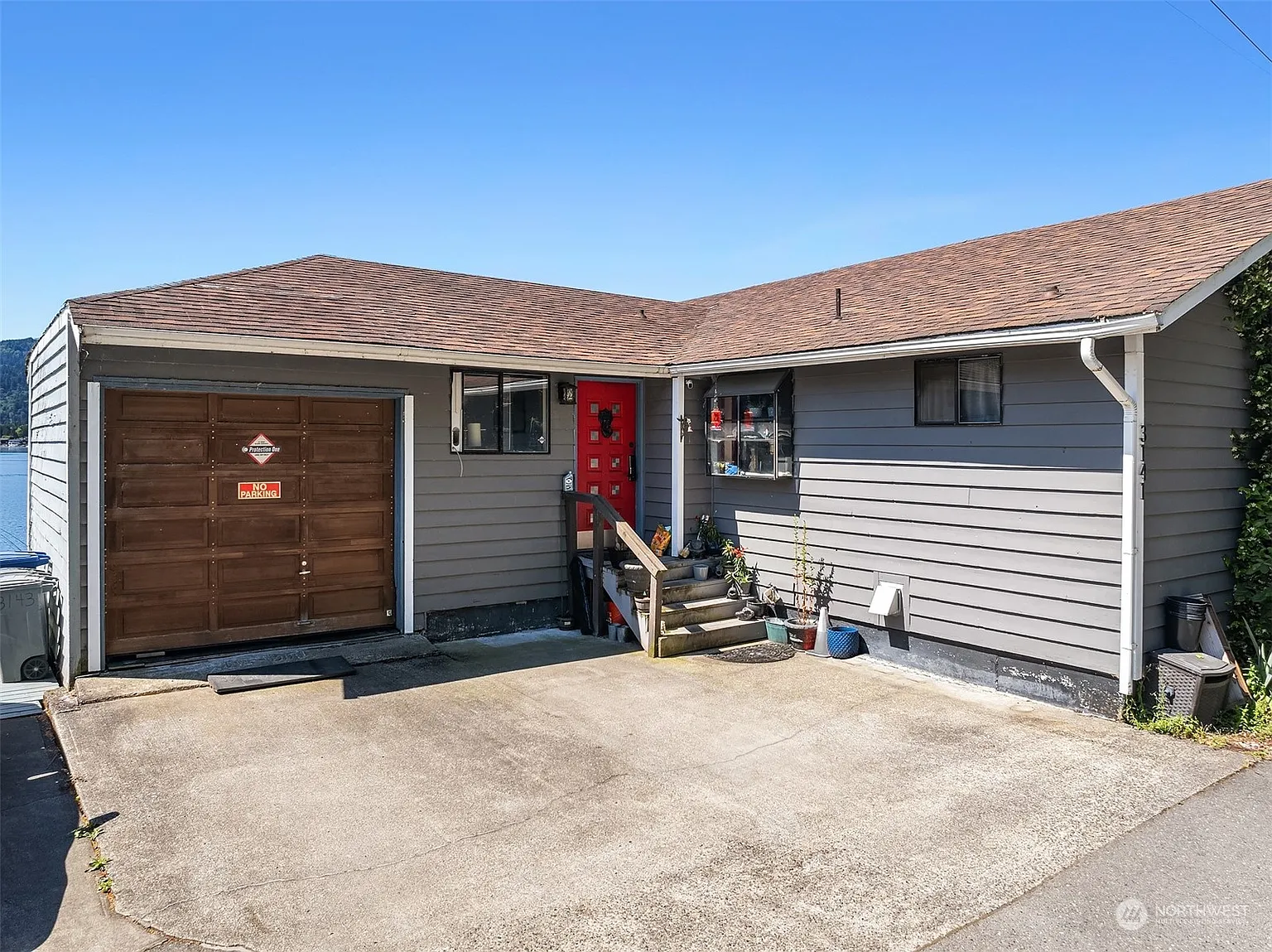 3141 East Lake Sammamish Shore Lane SE photo 1