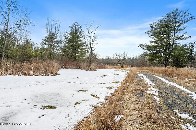 4th image of 2643 Brookview Road