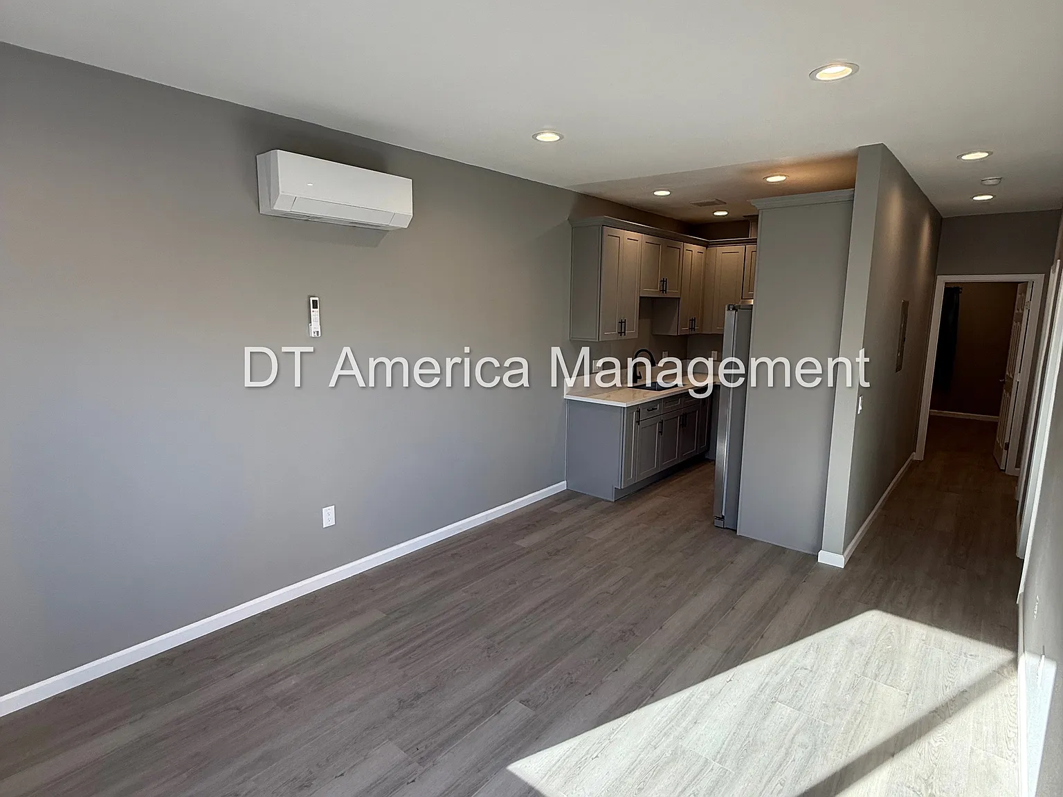 3 bed, 850 sqft, $2,600 — Photo 3