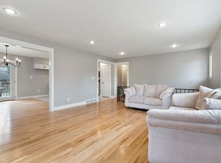 3248 NE Mohawk Ln, Kansas City, MO 64116