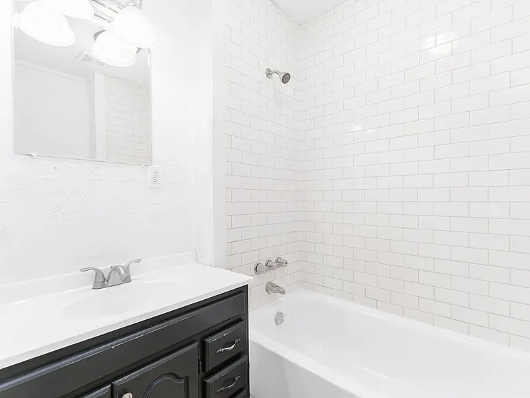 Ramsay Apartments — Photo 9