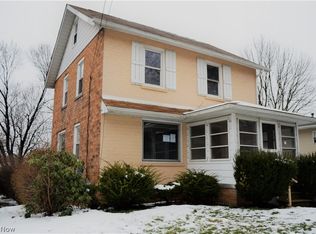 1934 9th St SW, Akron, OH 44314