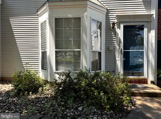 57 Columbus Dr, Franklin Park, NJ 08823