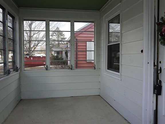 3rd image of 2408 Lawndale Ave