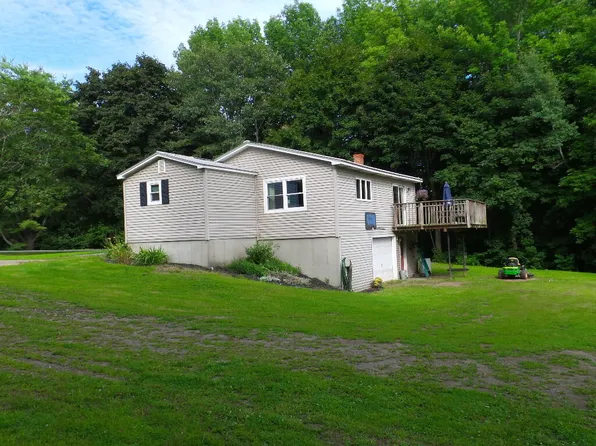 60 Waterville Road, China, ME 04358