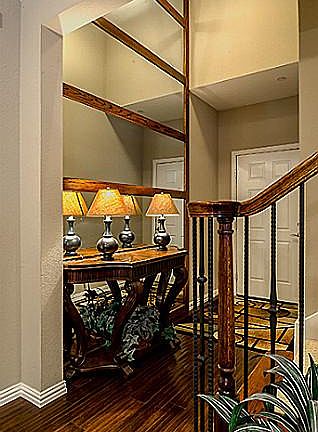 2nd image of 476 Hunt Dr