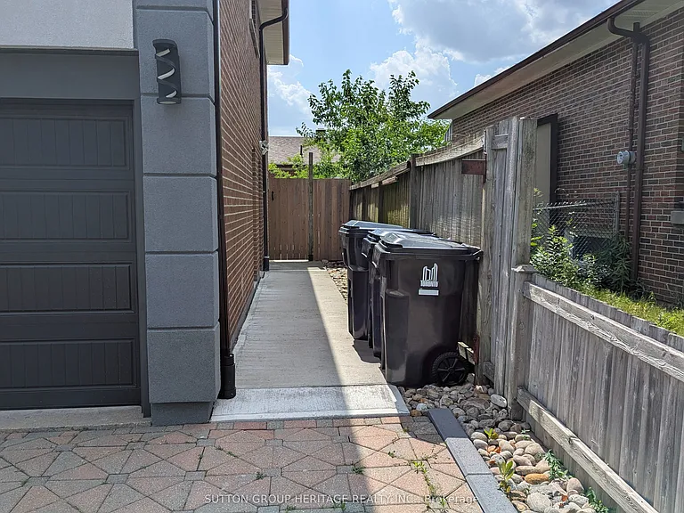 2 Doerr Rd #BASEMENT — Photo 2