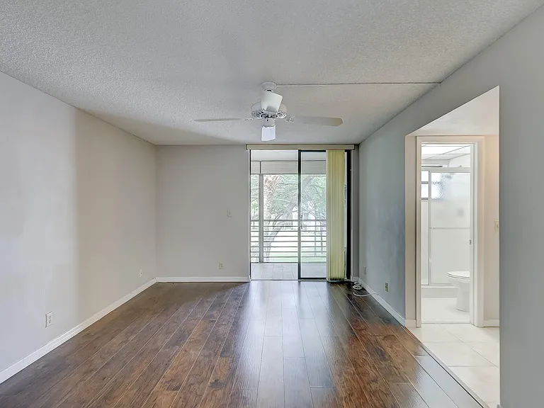 6751 N University Dr #302 — Photo 16