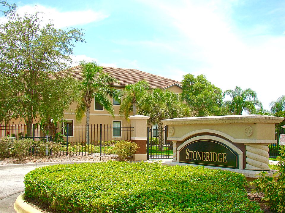 Stoneridge Gated Entrance