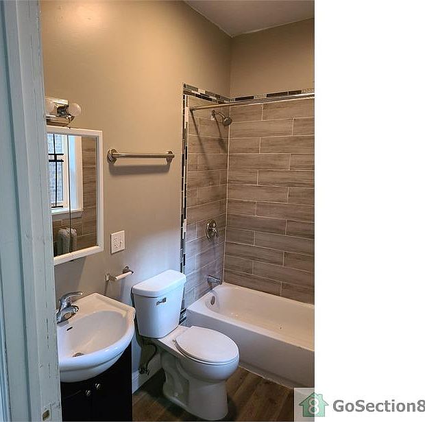 2nd image of 6900 S Vernon Ave #3