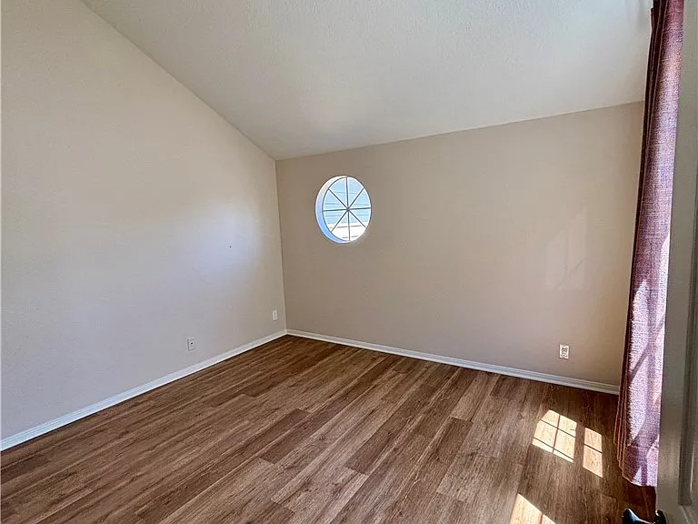 451 Medford Ct #102 — Photo 36