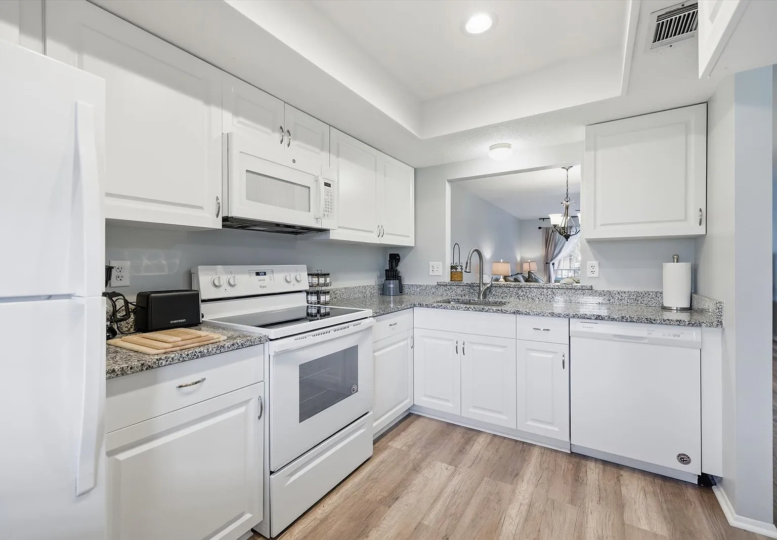 2 bed, 1064 sqft, $3,500 — Photo 4