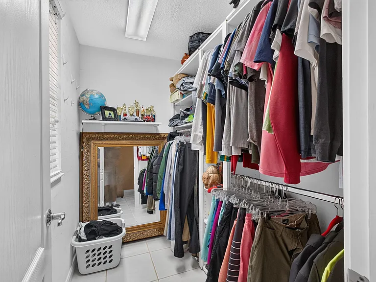213 Barcelona Dr — Photo 25