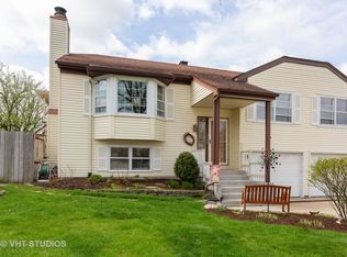 6900 Robey Ave, Downers Grove, IL 60516