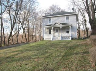 25 Fairway Dr #1, Pawling, NY 12564