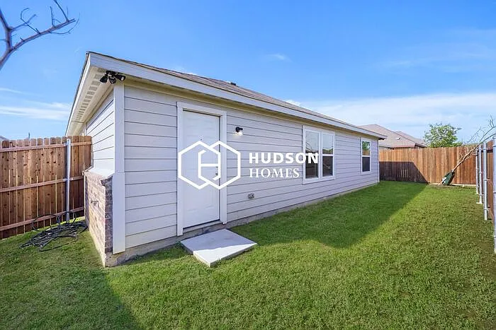 414 Rose Ave — Photo 11