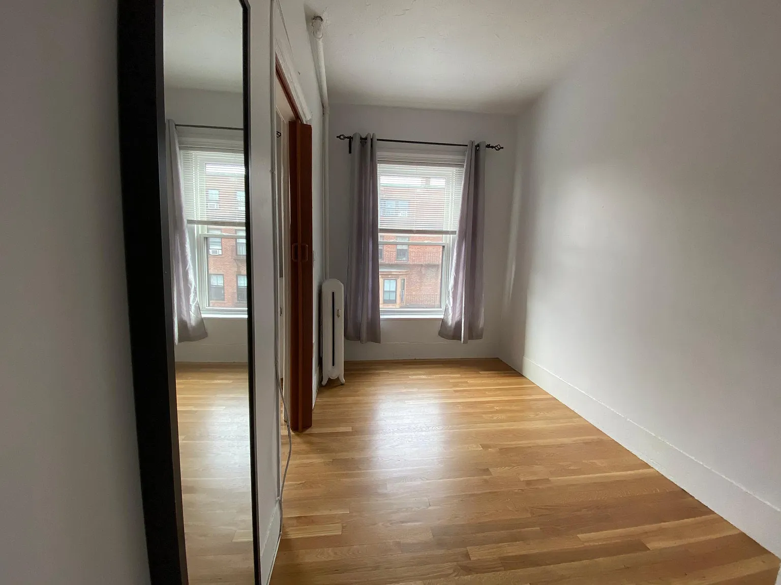 1 bed, 450 sqft, $2,450 — Photo 3