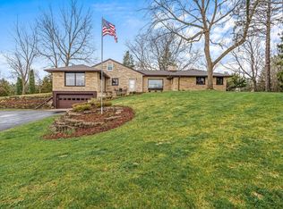 N13W28061 Cloverleaf Ct, Pewaukee, WI 53072