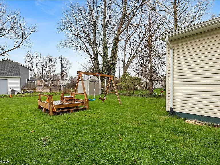 4556 Hawthorne Ave — Photo 25