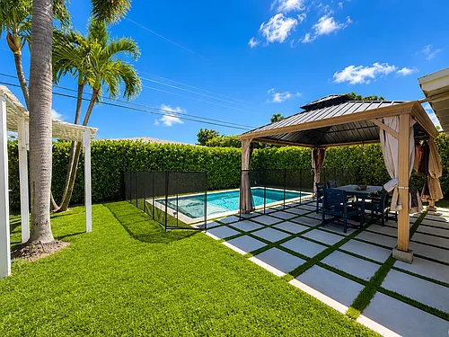 340 Summa St Photo 1
