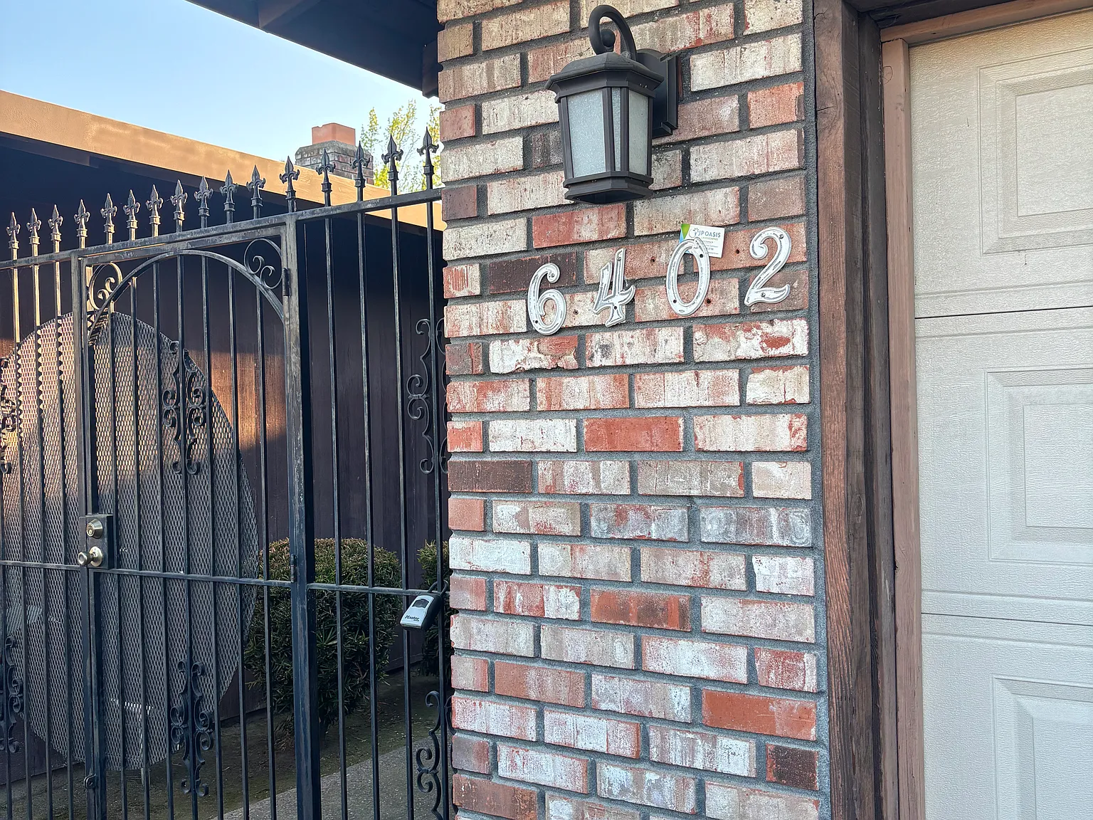 2 bed, 1.0 bath, $1,895 — Photo 2