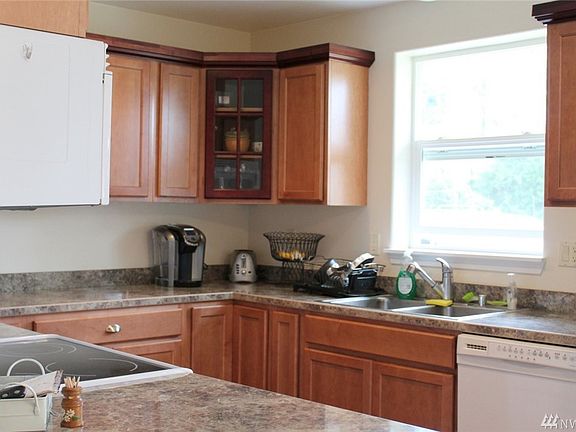 2nd image of 198 Duck Lake Dr NE