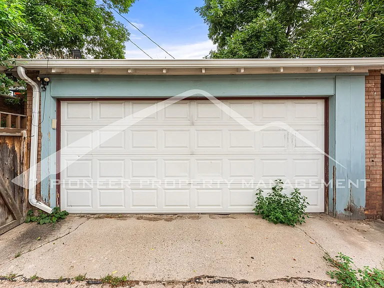 3256 Meade St — Photo 30