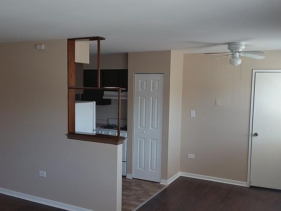2nd image of 2140 Kenilworth Ave APT 204
