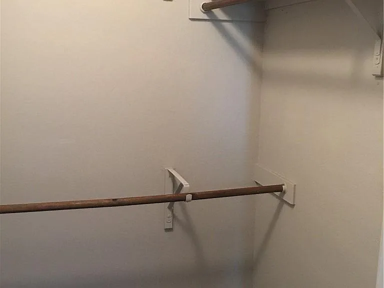 1036 Drovers Cv — Photo 13