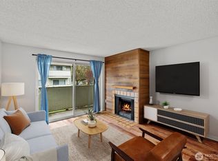1150 Sunset Blvd NE APT 220, Renton, WA 98056