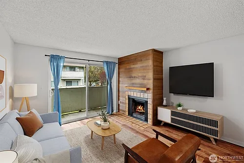 1150 Sunset Blvd NE Photo 1