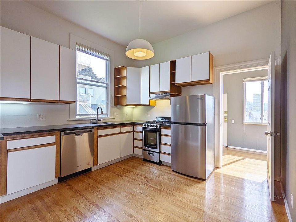 1st image of 463 Greenwich St APT 3