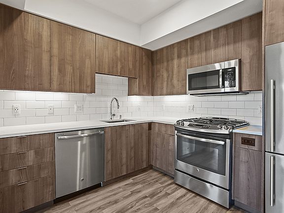 4th image of 1030 Castro St #1207