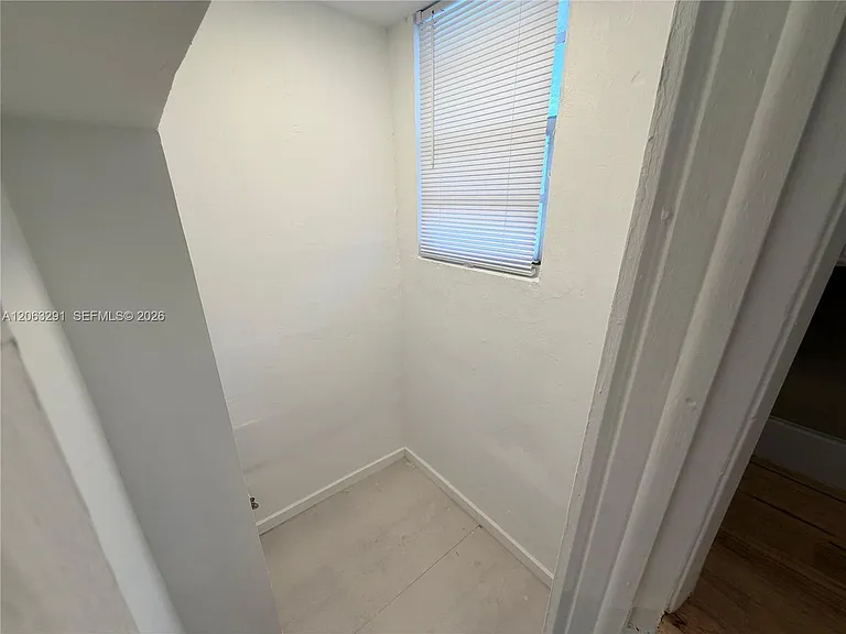 548 NW 30th St #2 — Photo 11