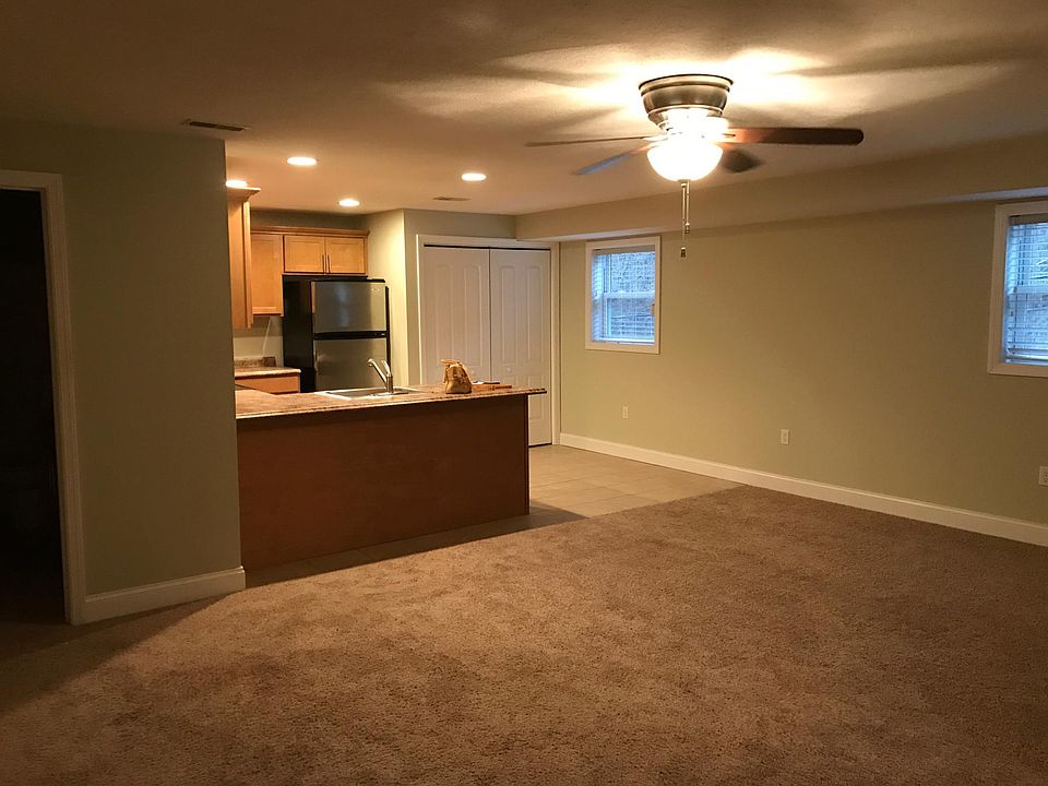 1st image of 1204 Creekview Ln