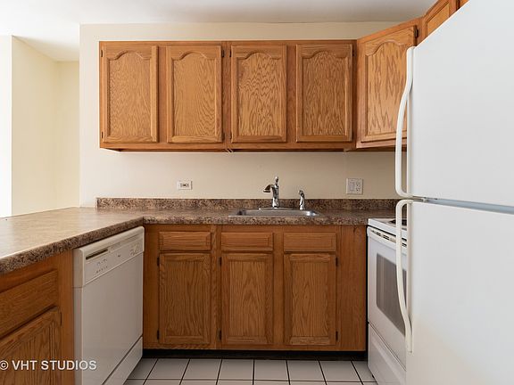 2nd image of 5810 Oakwood Dr Unit 4H