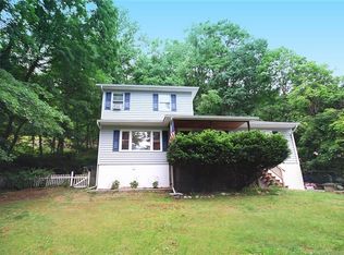 653 Sprout Brook Rd, Putnam Valley, NY 10579