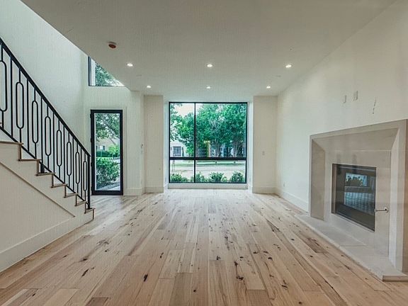 4th image of 3629 McFarlin Blvd