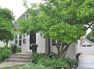 1044 Chestnut St, West Bend, WI 53095