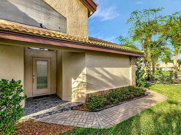3rd image of 8189 Cassia Drive