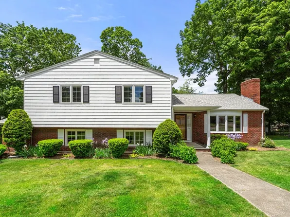 48 Marlboro St, Norwood, MA 02062