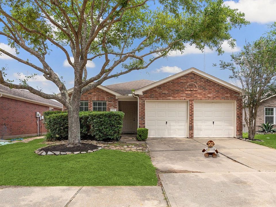 1st image of 21102 Somerset Park Ln